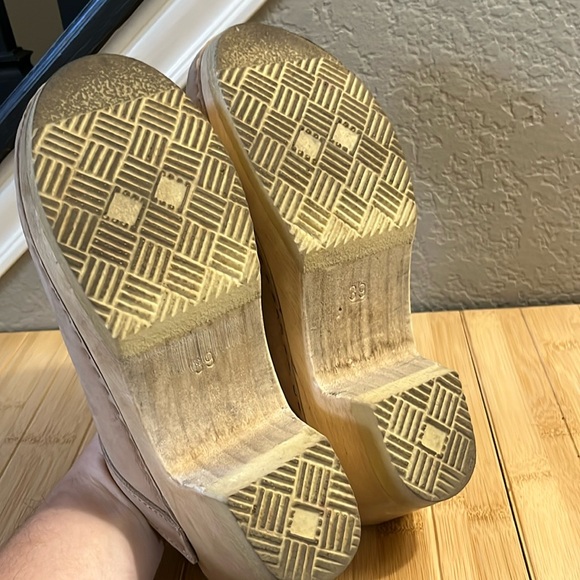 No. 6 Bone Clog Heels 39 Suede Beige Tan Color - Picture 9 of 12